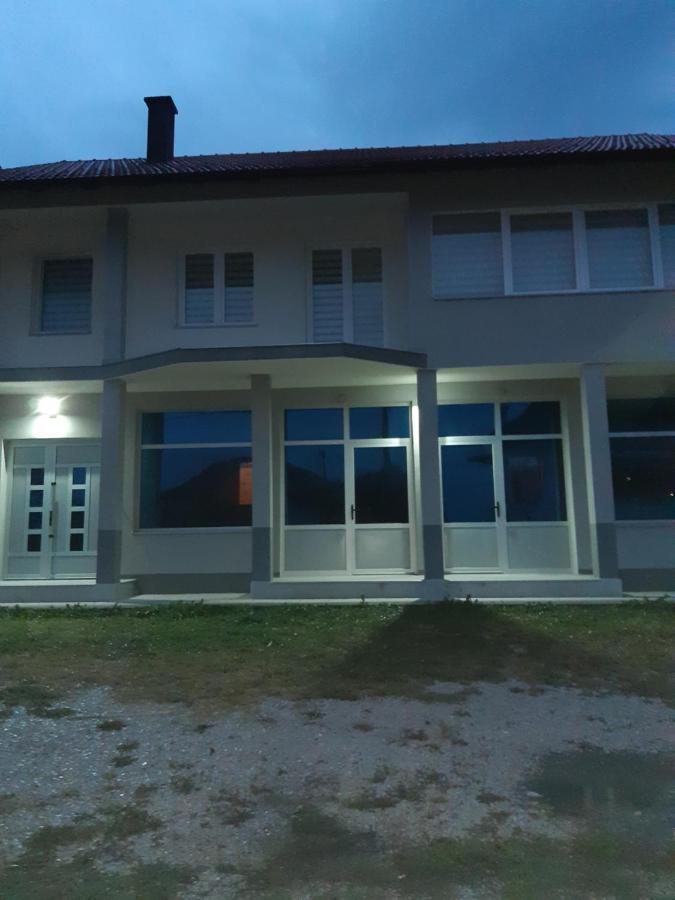 As Guesthouse Krzevici Exterior foto